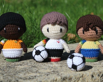 Crochet pattern footballer Maurice - PDF file German - birthday gift - football - Amigurumi sports - World Cup - World Cup