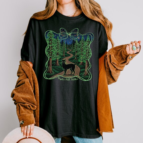 Witchy Black Cat T-Shirt: Gothic Moon & Stars Graphic Tee