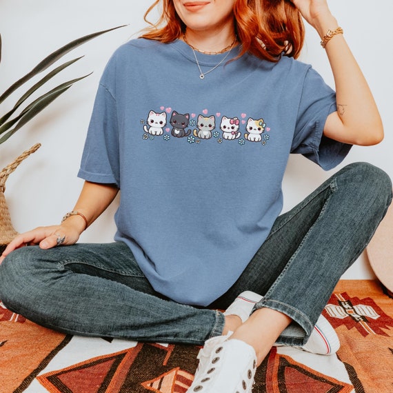 Kawaii Kitty Tshirt, Retro Daisy Heart Tee, Valentines Day Love T-shirt, Colorful Cat Lover Gift, Cute Cat Love Top, Comfort Colors® shirt