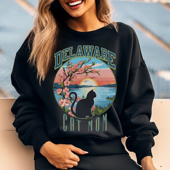 Delaware Cat Mom sweatshirt, States crewneck, moving away present for-her, cat mama gift, collegiate style sweater-shirt