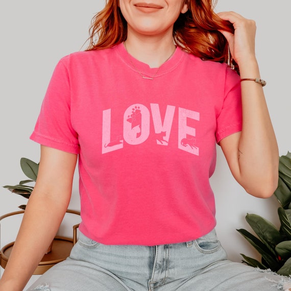 Cat Lovers T-shirt, Arched Kitty Text, Feline Graphic Tee, Pet Owner Apparel, Animal Theme Top, Comfort Colors® Shirt, Cat Person Valentine