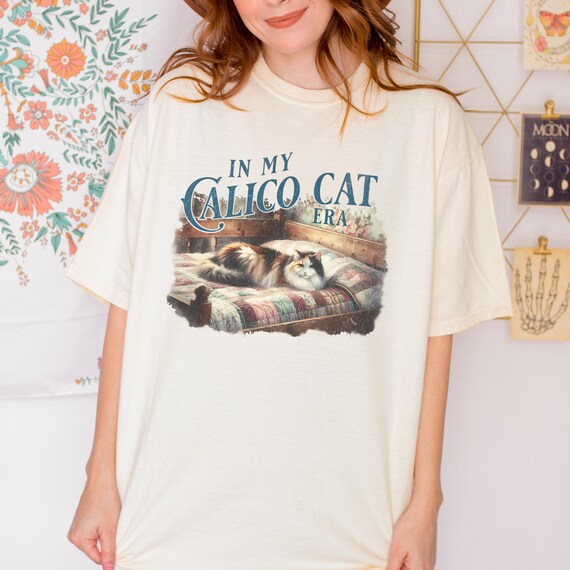 Calico Cat Mom Comfort Colors T-Shirt: Cottagecore Cat Lover Tee