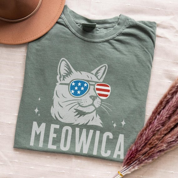 Funny 4th of July Cat Lover Comfort Colors Tee, Patriotic Independence Day T-Shirt for Women, Meowica Cool Cat, July Fourth Cat Mom Gift USA