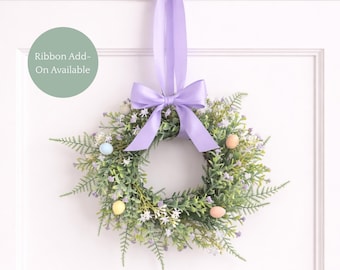 Anillo de vela de Pascua, pequeña corona de primavera, decoración con detalles de lavanda, idea de regalo festivo de primavera para mamá, decoración con vegetación para eventos de temporada.