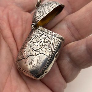 Vesta case - Etsy 日本