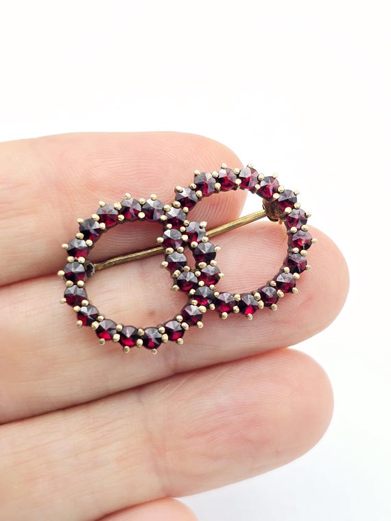 ヴィンテージ ボヘミアンガーネット　ブローチ ボヘミアンガーネット ブローチアンティークアクセサリーの通販なら