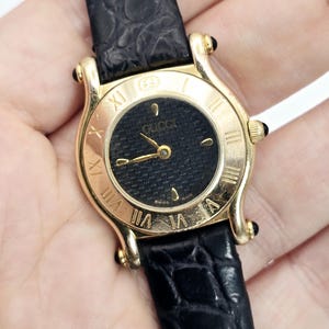 Gucci 6500L Gold Plated Ladies Quartz Watch Black Dial