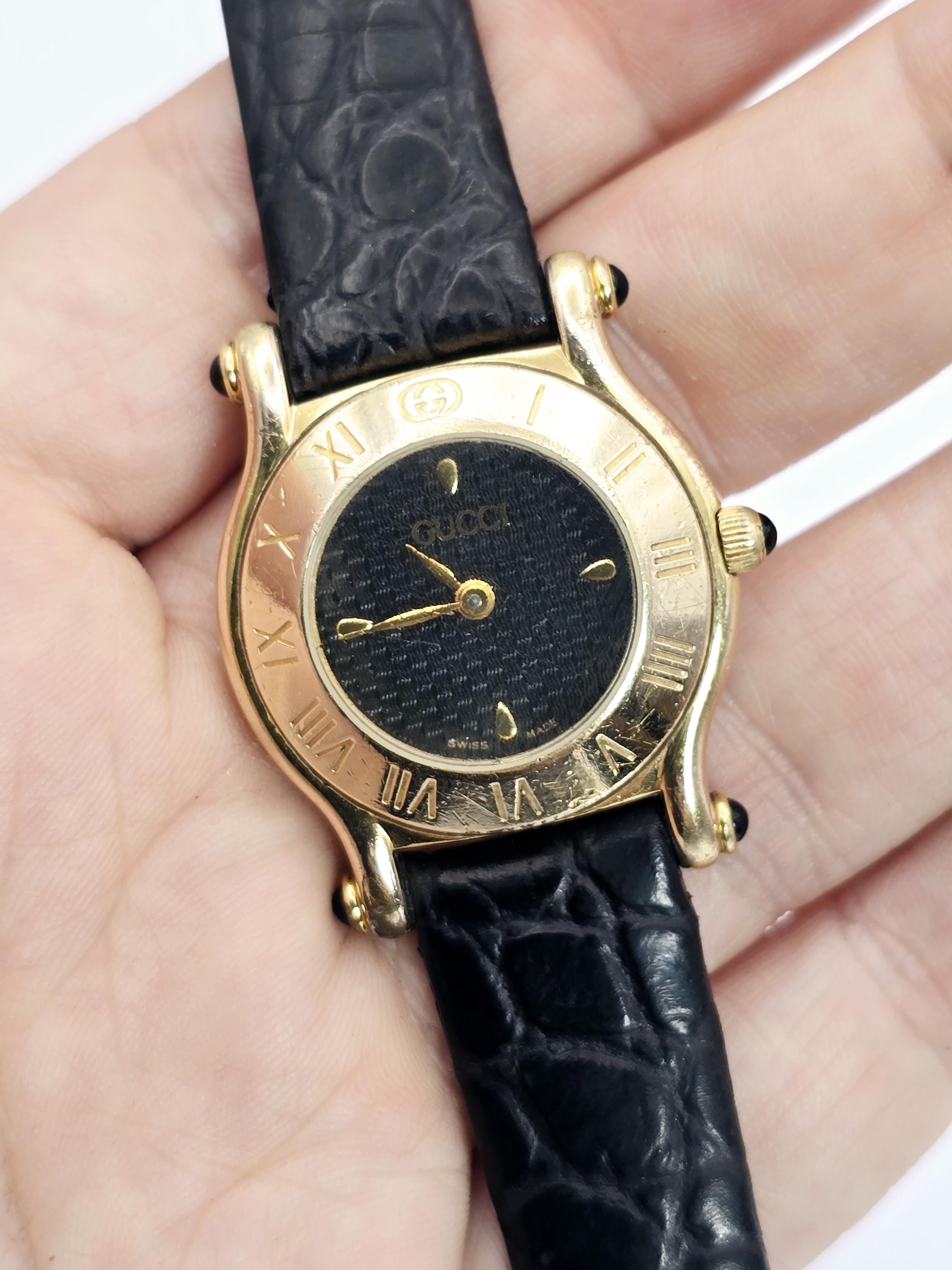 稼働 GUCCI 腕時計 6500L ゴールド ローマンインデックス 3290 Gucci 6500L Gold Plated Ladies Quartz Watch Black Dial - Etsy Ireland