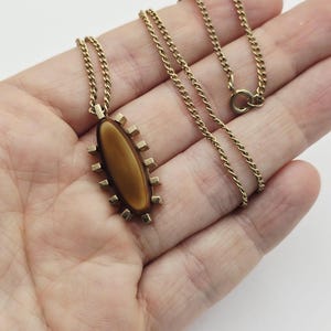 Vintage Sarah Coventry Faux Tigers Eye Gold Tone Pendant and Necklace