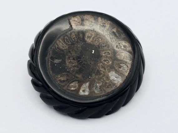 Antique Victorian Whitby Jet and Fossil Ammonite Round Mourning Brooch