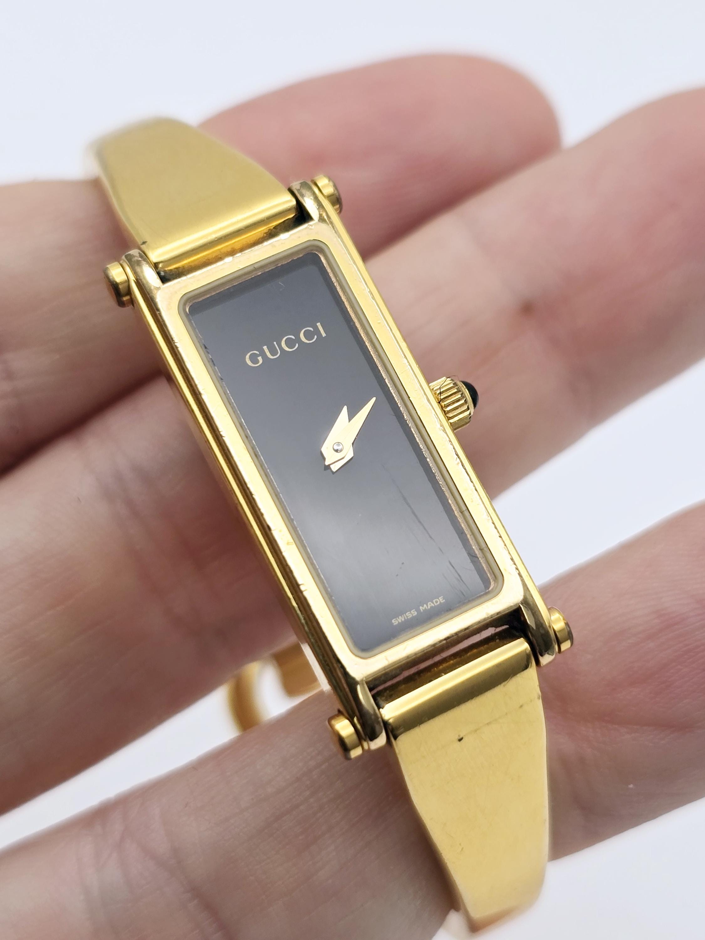 Vintage Gucci 1500L Gold Plated Ladies Horsebit Bangle Strap Watch