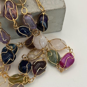 Vintage 1970s Bohemian Wire-Wrapped Rainbow Agate & Quartz Tumbled Pebble Stone Bead Necklace - Handcrafted