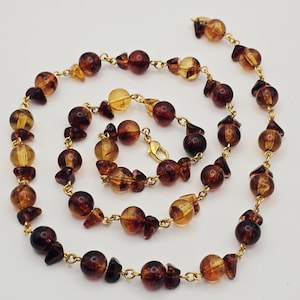 Vintage OS Avon Faux Amber Beaded Necklace