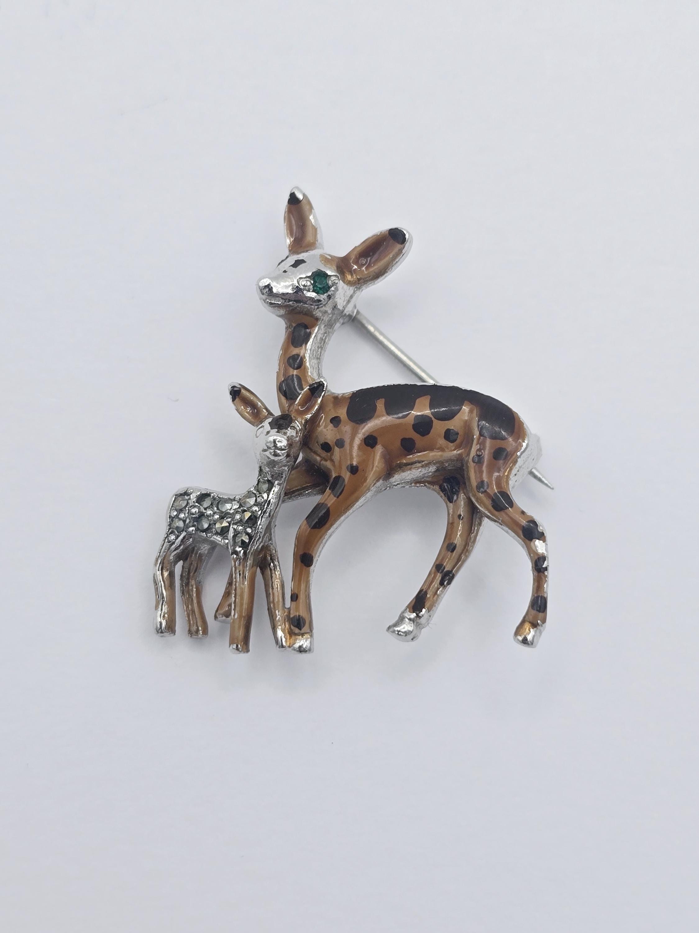 ヴィンテージ マーカサイト エナメル Doe と Bambi ブローチ - Etsy 日本