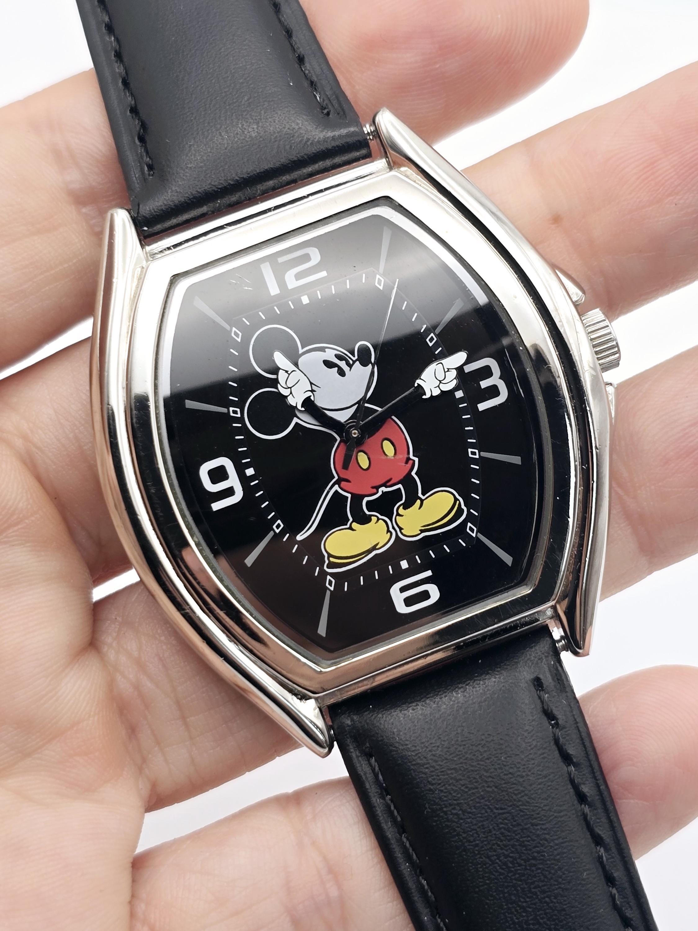 BULOVA DISNEY ARTWEAR ミッキー腕時計　ヴィンテージ　稼働品 BULOVA DISNEY ARTWEAR ミッキー腕時計 ヴィンテージ 稼働品