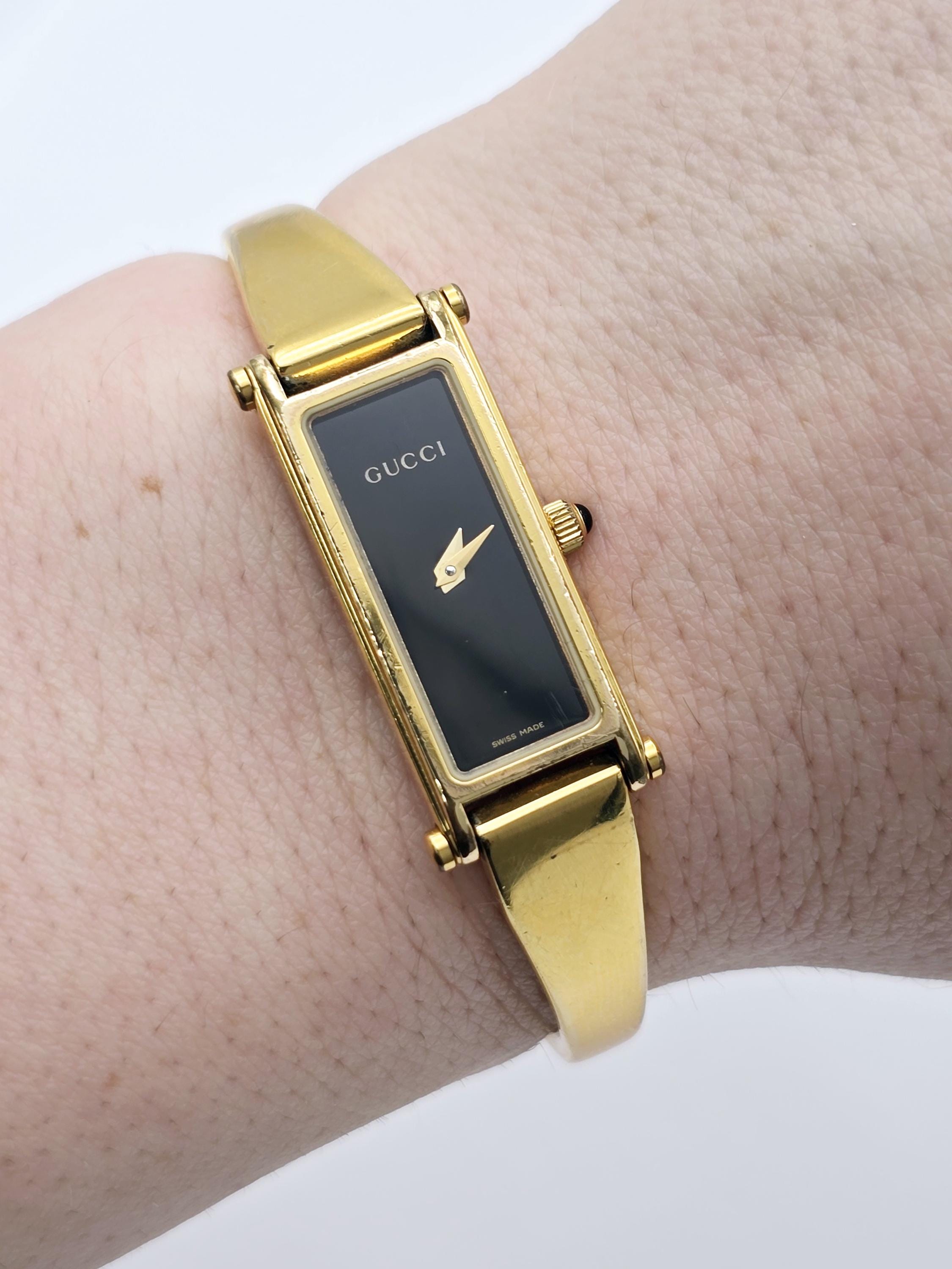 Vintage Gucci 1500L Gold Plated Ladies Horsebit Bangle Strap Watch