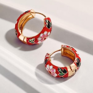 Bunte Blumen Emaille Huggie Ohrringe - Vintage Boho Statement Creolen