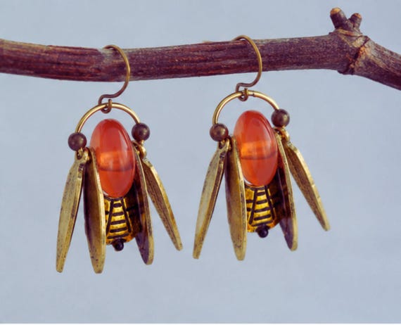 Vintage Goldene Bienen-Ohrringe mit Bernsteinstein  Kreative Retro Hängeohrringe für Damen