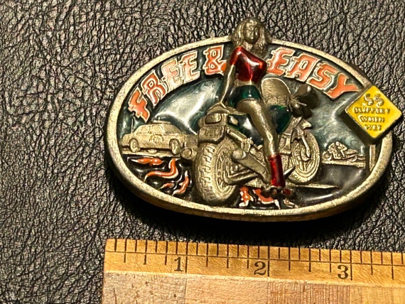 VTG Free & Easy, slippery when wet belt buckle, 1… - image 3