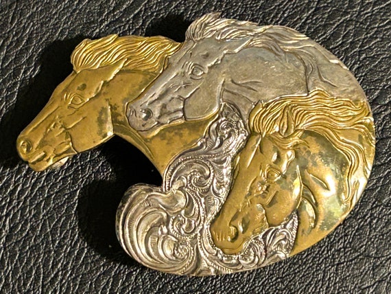 Very rare Triple Horse Head  belt buckle by Crumr… - image 2