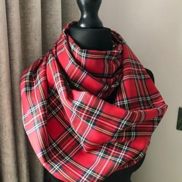 INFINITY Scarf Red TARTAN Double Loop Shawl Snood "Christmas Gift Wrapped"