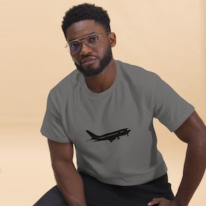 Boeing 777 777-200 Aircraft Men&#39;s classic tee airline captain FO plane 737 757 767 gift aviator jet setter bday triple seven