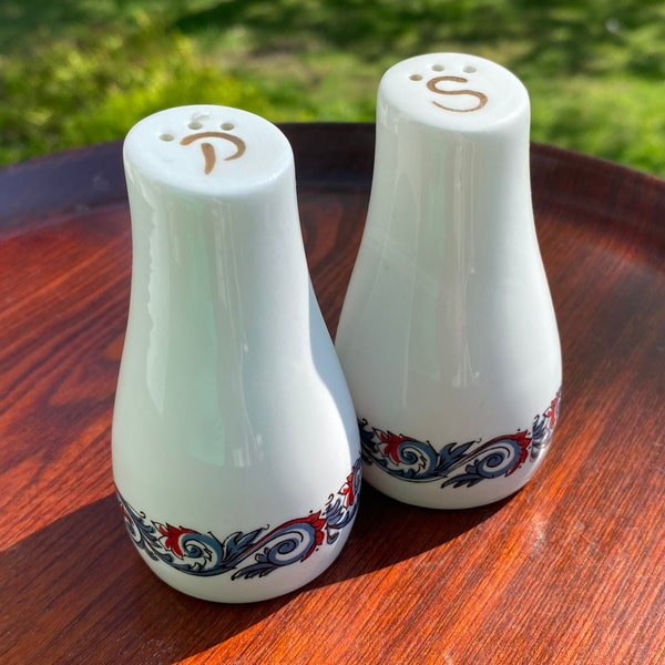 Vintage Figgjo porcelain specialty dishes featuring Norwegian folk dancers in traditional Hardanger costume. Salt & Pepper shakers.