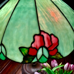 Duff & Kimberly stained glass lamp