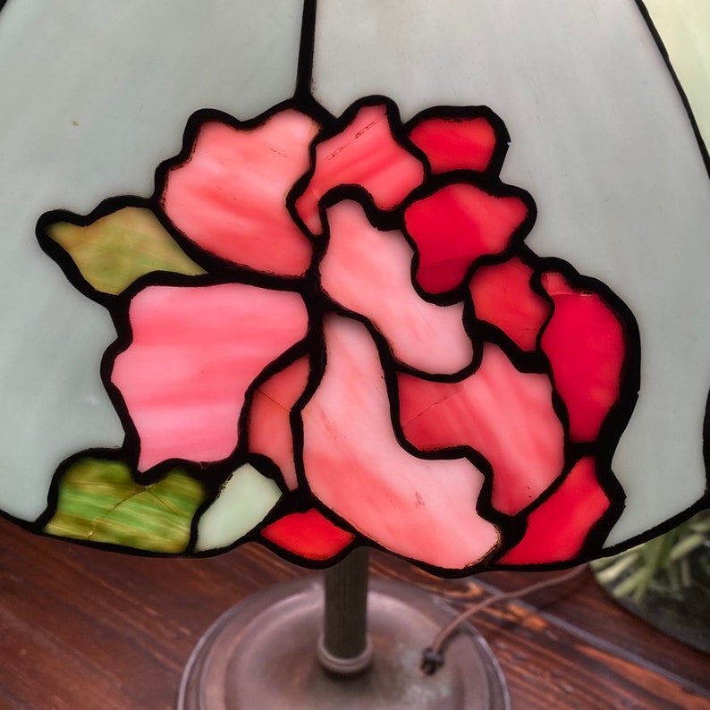 Duff & Kimberly stained glass lamp
