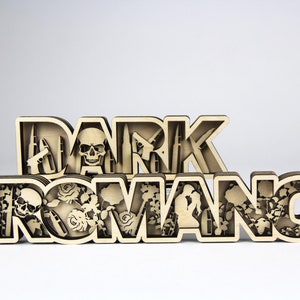 Dark Romance 3D Holz-Schild für Buchliebhaber / Verschiedene Farben und Größen / Geschenk oder Dekoration für Leseratten /