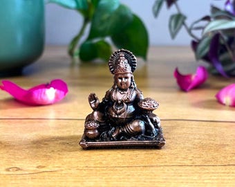 Handcrafted Copper Kuber Statue: Hindu God of Wealth (4x2.5x4.5 cm)
