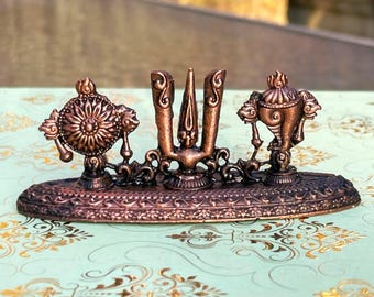 Handcrafted Copper Shankh Tilak Chakra: Hindu Home Decor (7.5x2.5x3.5 cm)