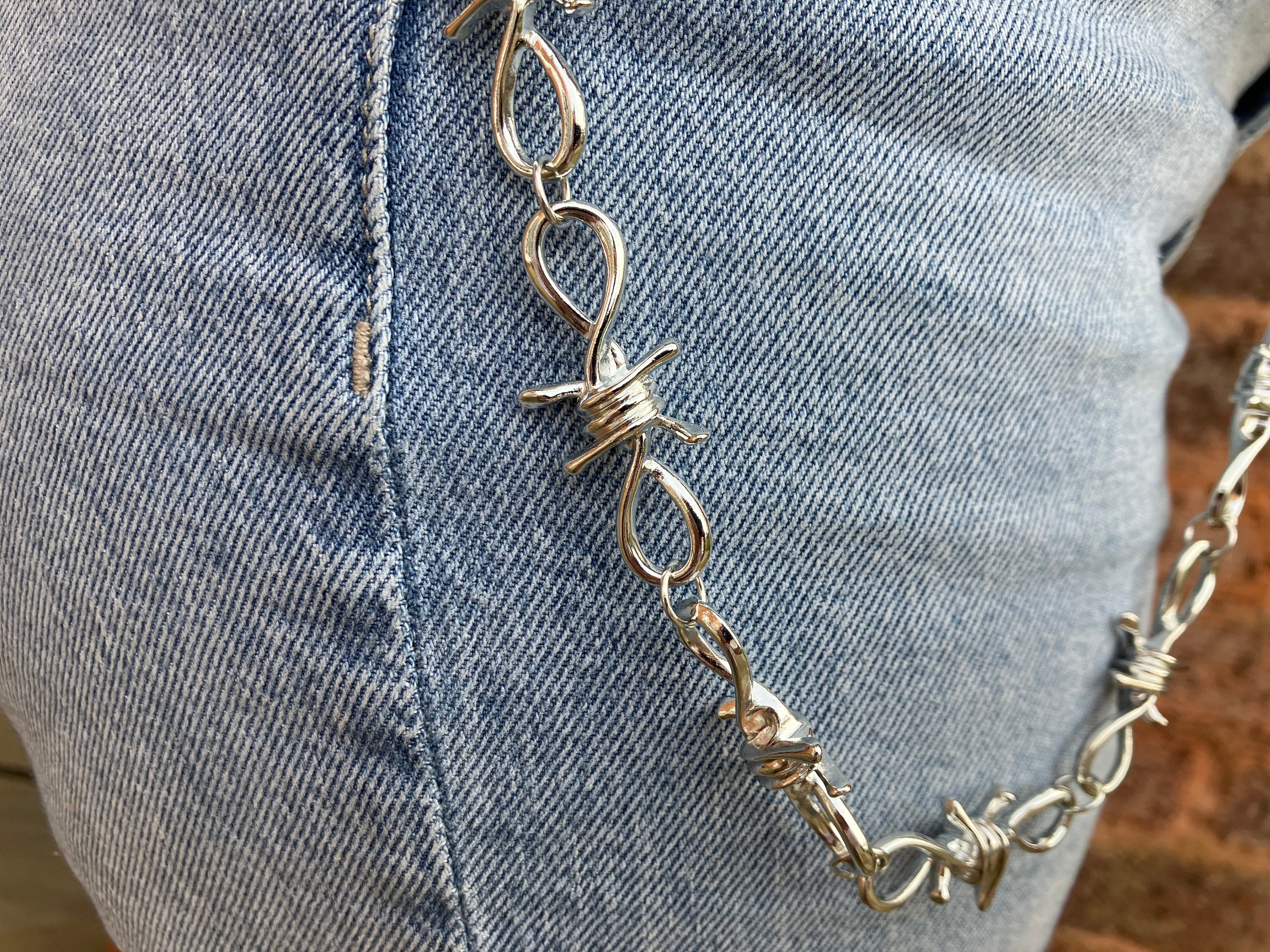 Barbed wire outlet belt chain