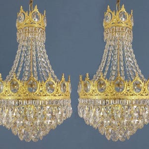 Antike Passende Kronleuchter 5 Tiered 7 Light Vintage Messing & Kristalle Decken Paar Beleuchtung Glaslampe aus den 1960er Jahren Befestigungs viktorianischen Anhänger