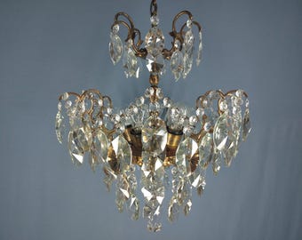 Lámpara de araña colgante de cristal de latón antiguo: estilo victoriano francés vintage de los años 60, 5 luces.
