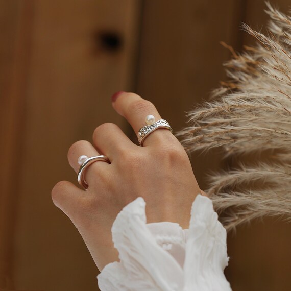 Silver Natural Freshwater Pearl Ring for Woman Unique Design White