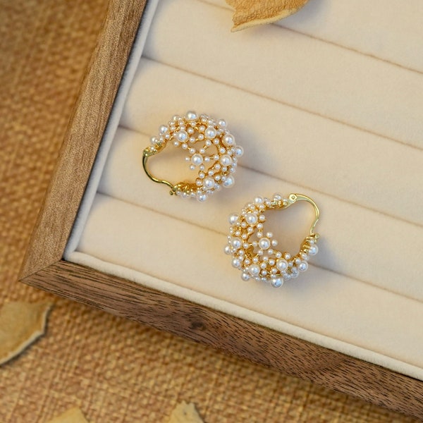 Pearl Cluster Hoop Earrings Beaded Pearl Loop Statement Earrings Elegant Bridesmaid Earrings for Wedding Unique Holiday Gift Pearl Jewellery