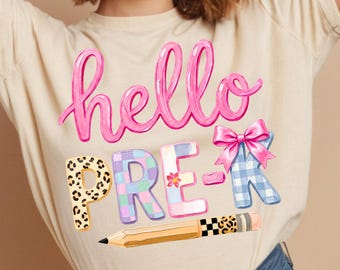 Hola Pre K PNG, Diseño de camiseta Coquette para la vuelta al cole, Sublimación gráfica para colegio estilo preppy