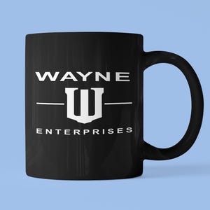 Kubek Wayne Enterprises inspirowany Batmanem Prezent dla fana Batmana Kubek Bruce'a Wayne'a Zabawny prezent dla mężczyzn Kubek miłośnika Batmana Prezent dla fana Batmana Kubek fana komiksów