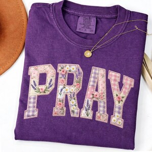 Beten PNG, Stickerei Stil Christ PNG, Blumen Patchwork Glaube Shirt Design, Sublimation Christ Grafik