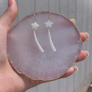 Dentalium earrings, shooting star, beaded earrings, indigenous made earrings, indigenous earrings, shell earrings, dentalium