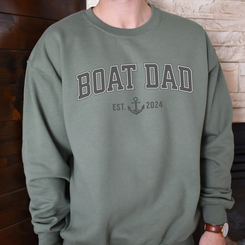 boat dad custom year established boating sweatshirt