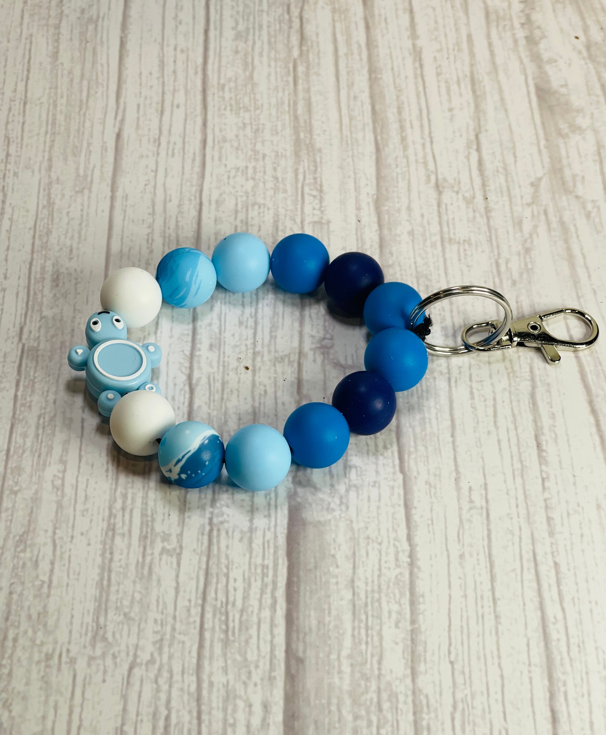 Handmade Beaded Wristlet Keychain with Sea Turtle - Nature Lover Gift - Thumbnail 2