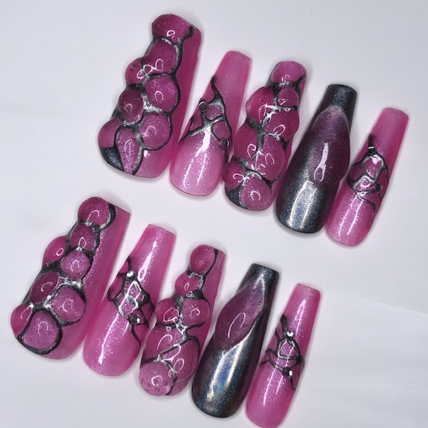 press on nails, faux ongles, chrome nails, nails, pink nails, silver nails, luxury press on nails, 3d nails, ongles, silver chrome manucure