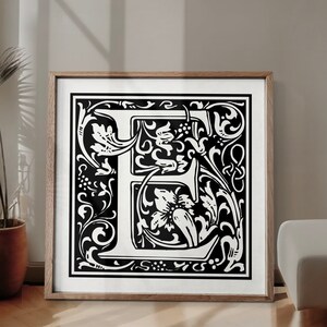Impressão de LETRA E, Personagem extravagante, Letras decorativas, Tipografia ornamental, Alfabetos estilísticos, MAIÚSCULAS artísticas, Enfeite de arte tipográfica