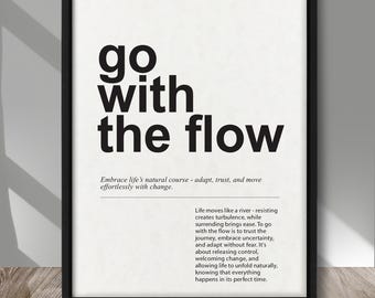 Impression « Go With The Flow » – Art mural citation minimaliste sur parchemin ou papier kraft, affiche typographique inspirante, décoration d'intérieur calme