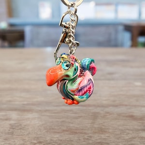 Llavero de dodo de arcilla polimérica: un divertido accesorio para los amantes de las aves