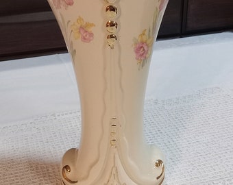 Vintage Art Deco Vase #204 Cream/Gold/Daffodils