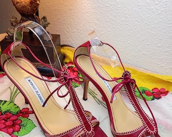 Vintage Manolo Blahnik Napa Leather 3.5&quot; T Strap Sandals Color Berry Size Italian EU 39/US 8.5-9