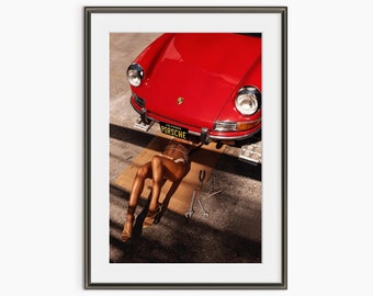 Retro Porsche 911 Plakat, Rotes Porsche Coupé, Porsche Mädchen Druck, Vintage Porsche Plakat, Fotografie Druck, Foto Kunstdruck in Museumsqualität